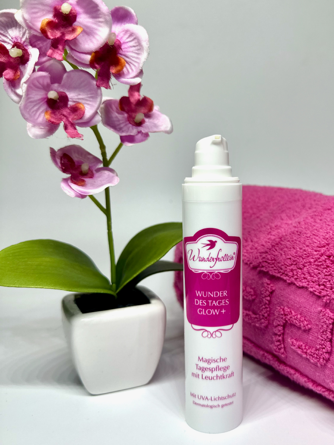 WUNDER DES TAGES GLOW+ - Magische Tagespflege mit Leuchtkraft (reichhaltig), 50 ml